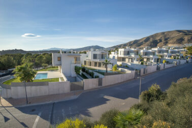 Newly built villa with pool in Sierra Cortina, Finestrat
