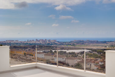 New built villa in Mutxamel with sea views