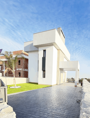 Key ready semi attached house in Algorfa with private pool