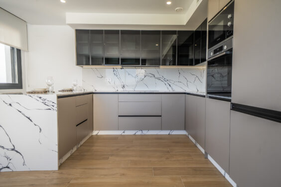 Villas de obra nueva con piscina privada y ascensor